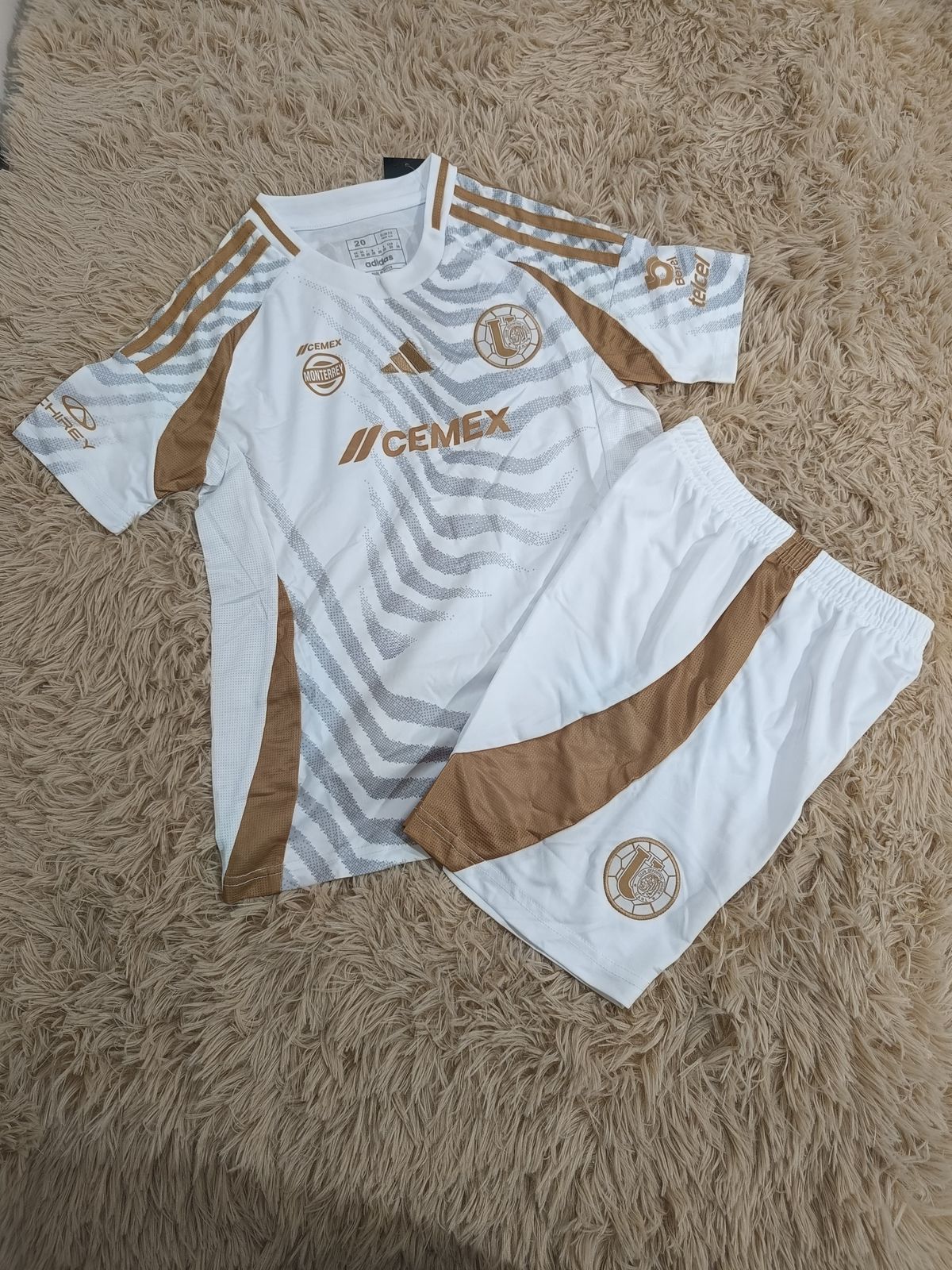Jersey Tigres Gala 25