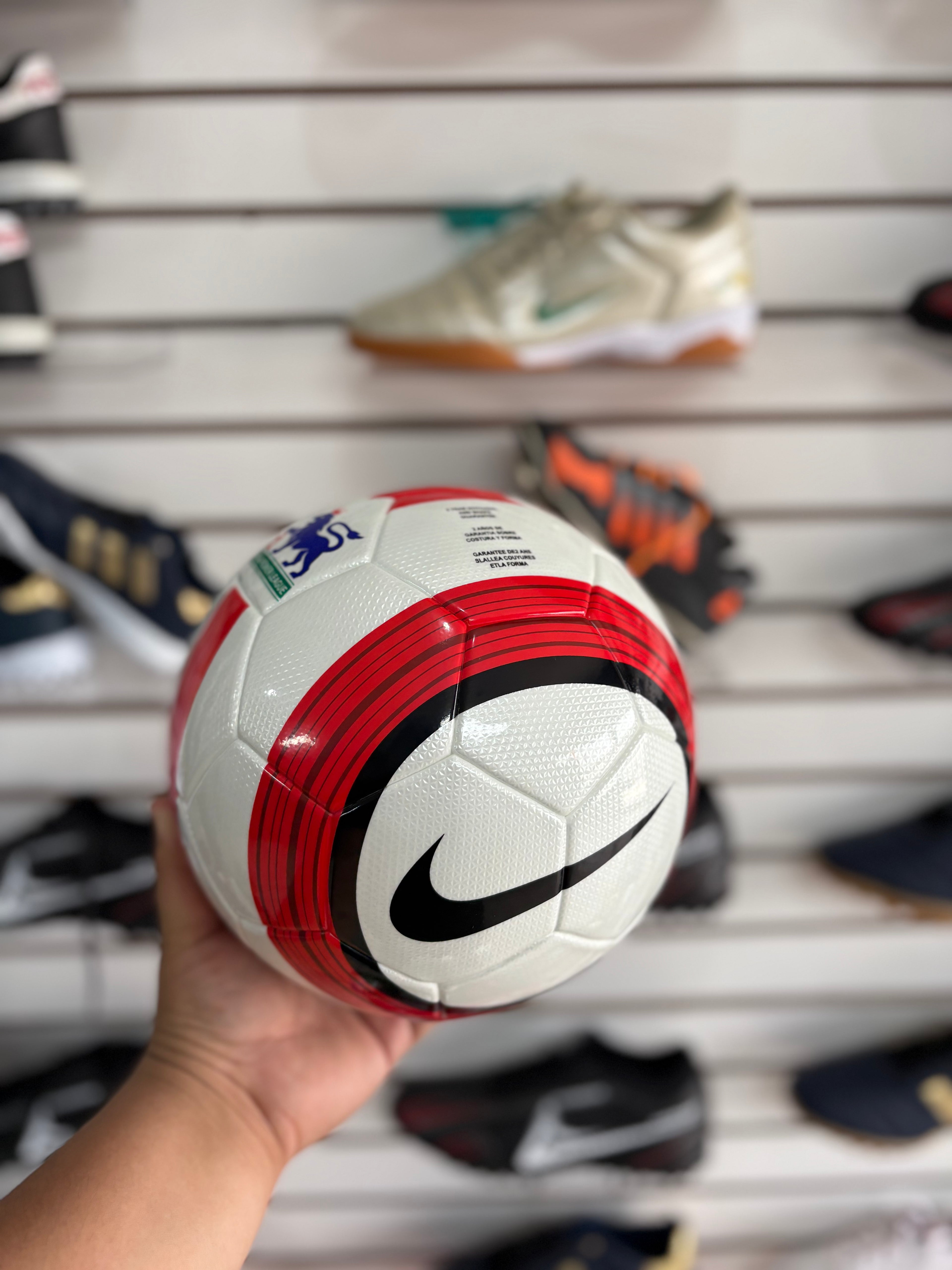 Nike Total 90 Aerow Premier League Swift 2005_06