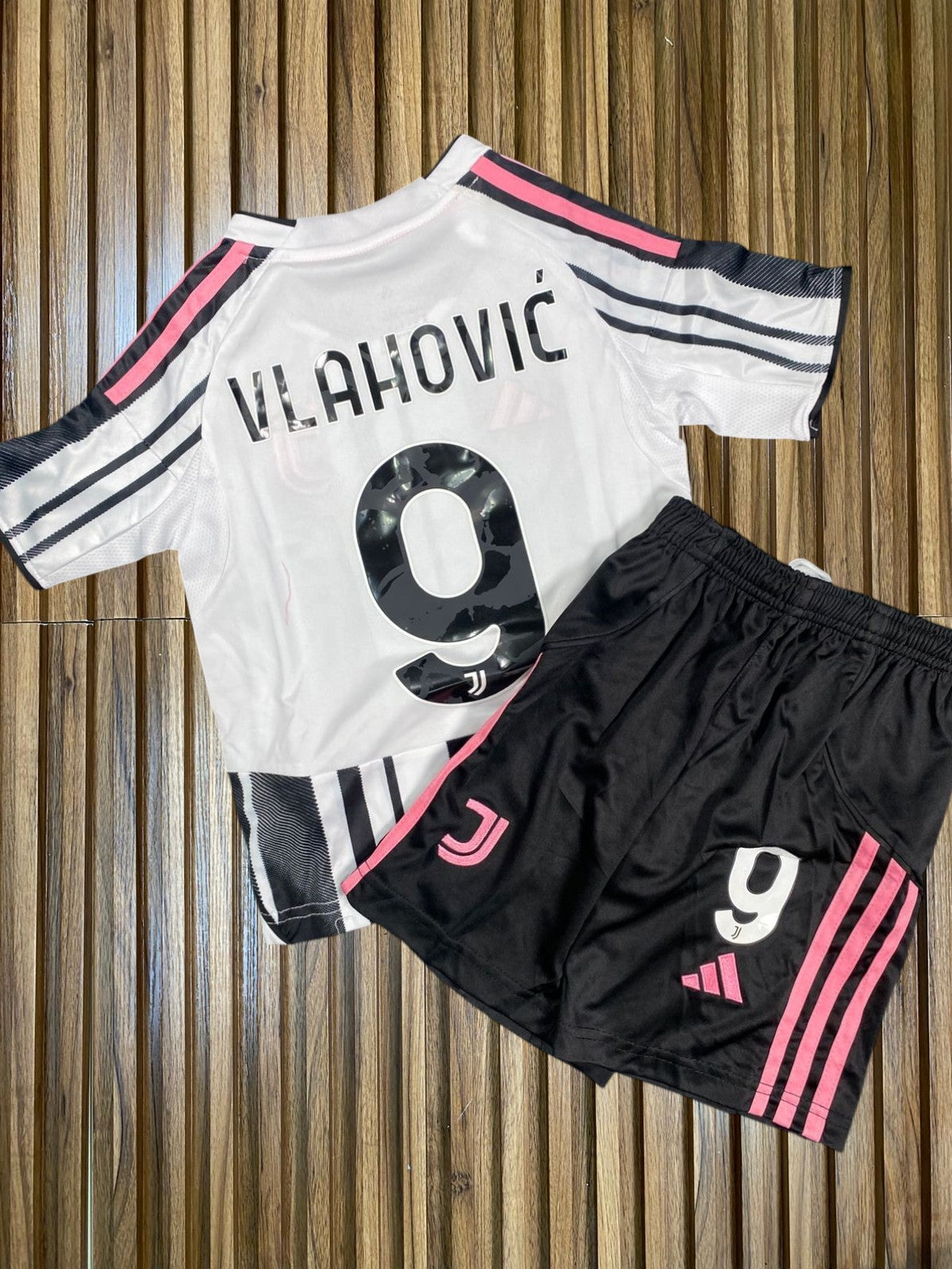Jersey Juventus Local VLAHOVIC 25-26
