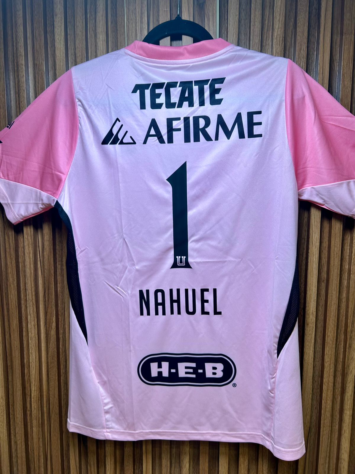 Jersey Tigres portero rosa 25-26 NAHUEL V. Jugador