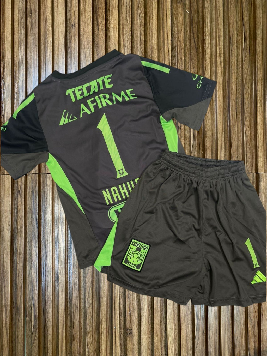 Jersey Tigres Portero Negro con Gris 25-26 NAHUEL