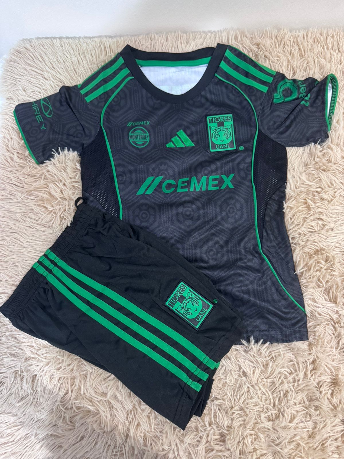 Jersey Tigres Gala 26