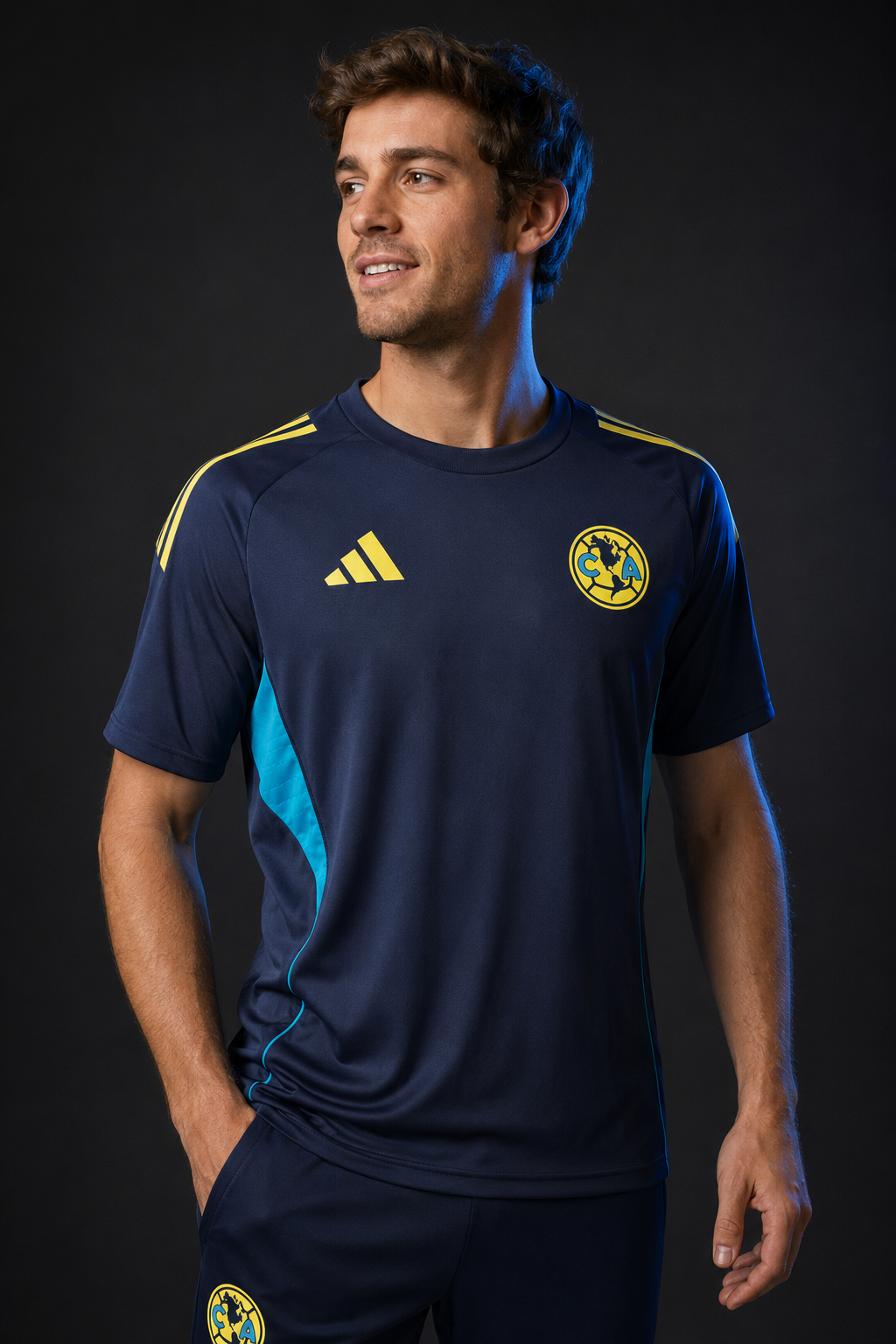 Jersey América Entrenamiento Azul 25 V. Jugador en modelo