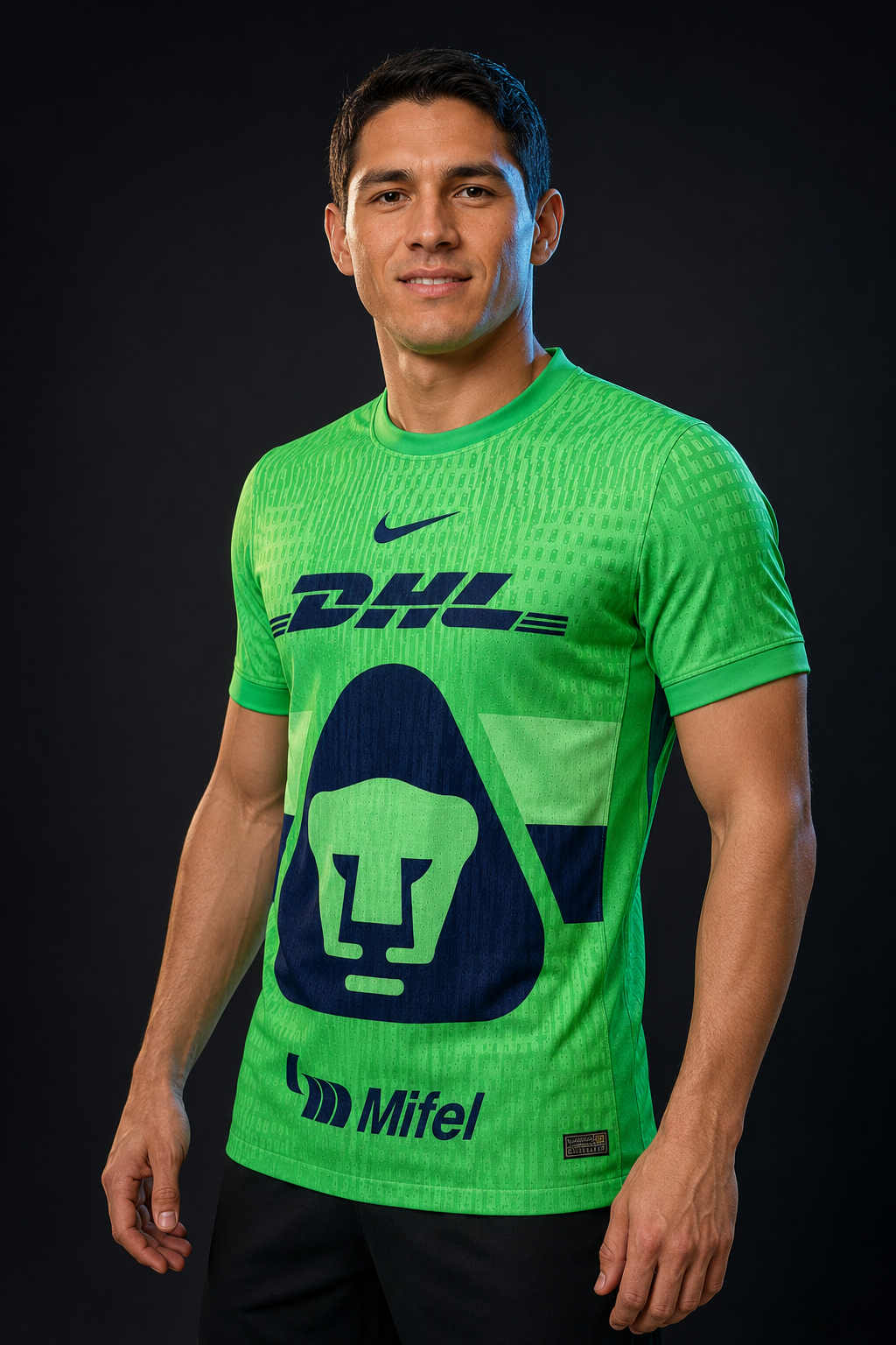 Jersey Pumas Portero Verde 25-26 V. Jugador en modelo
