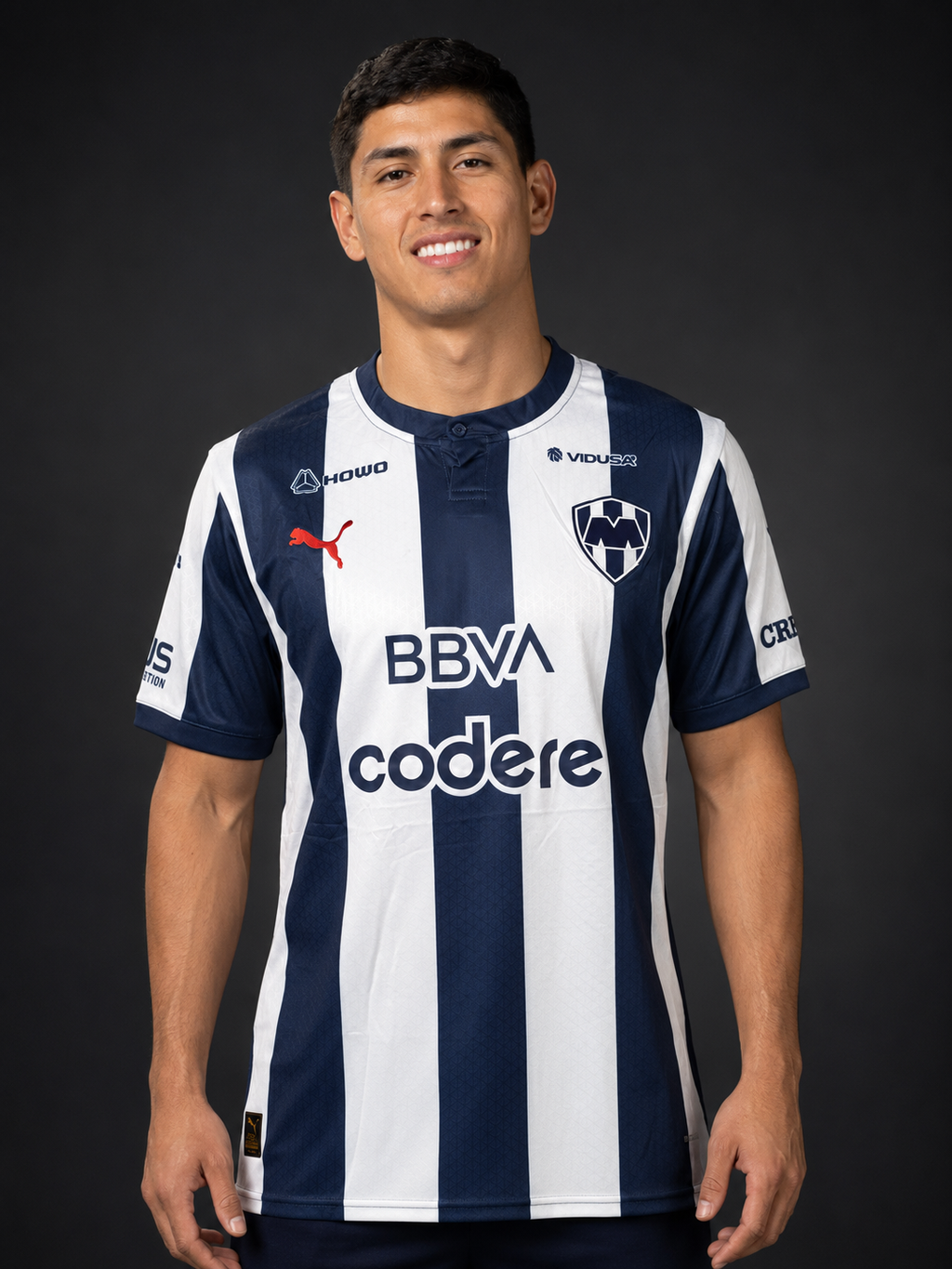 Jersey Rayados Local 26-27 versión jugador en modelo, GOAT SPORTS
