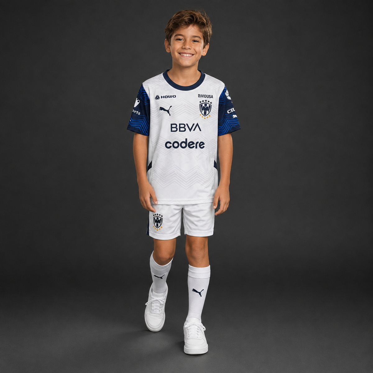 Jersey Rayados Visita 24-25 Infantil en modelo